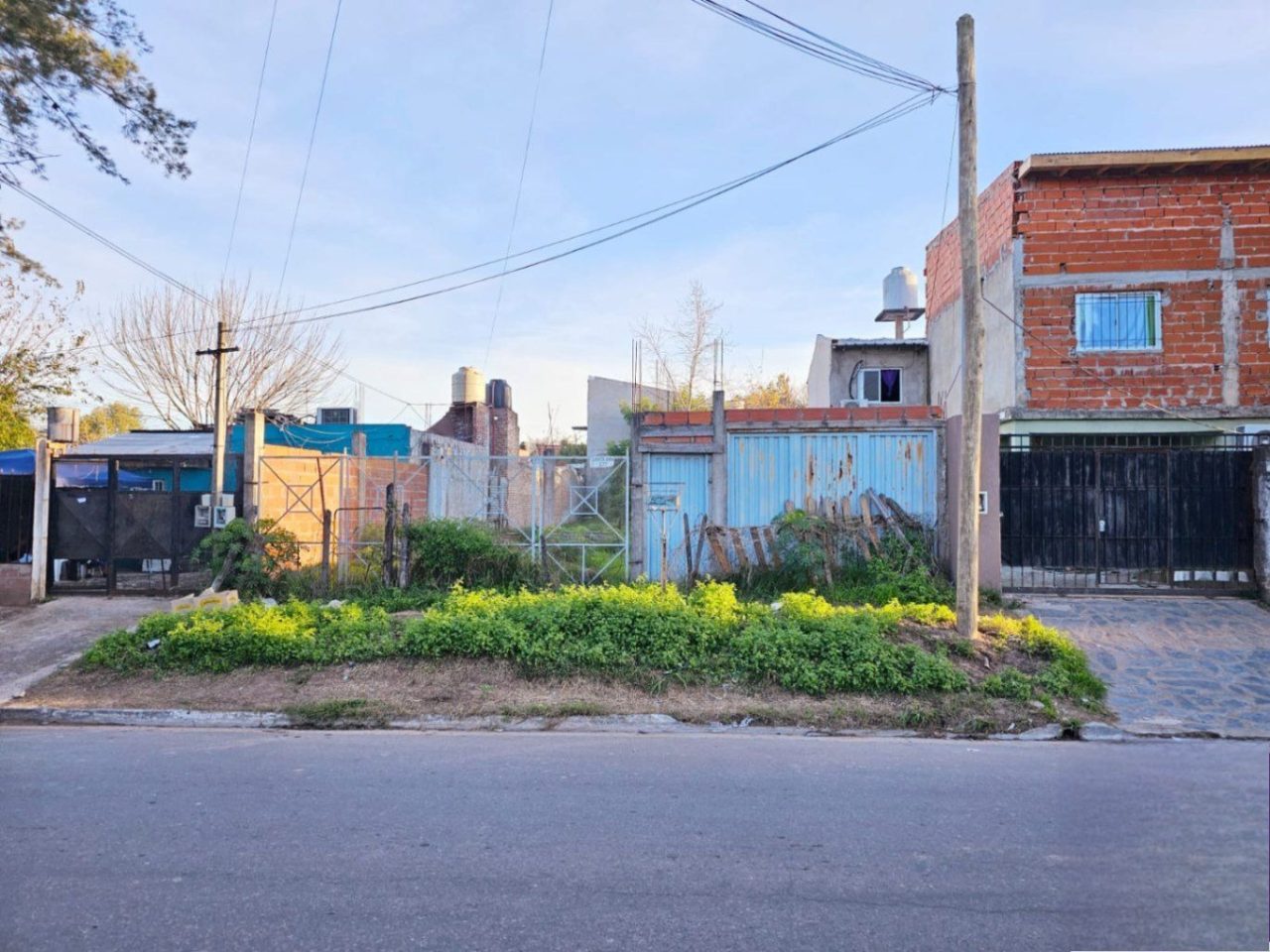 Terreno de 300 m2 en Muñiz