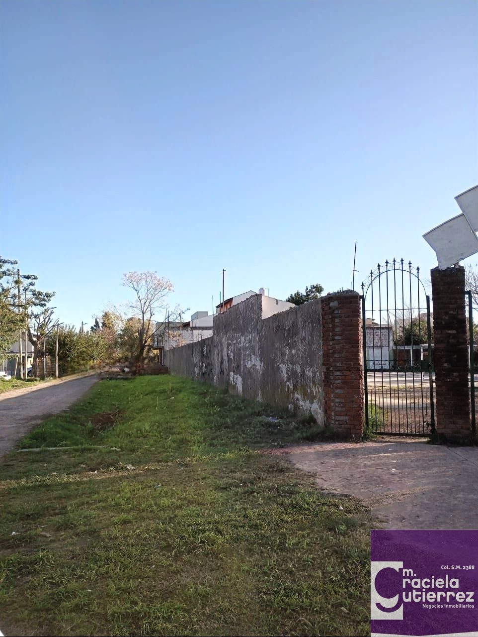 Venta Terreno en esquina con construcción en Los Polvorines